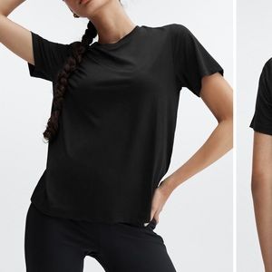 Fabletics black tee!